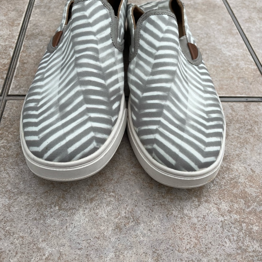 Olukai Pehuea Pa'i - Women's Slip-on Canvas Shoe - Picture 3 of 16
